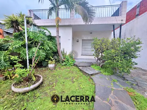 Alquiler PH 3 ambientes con jardín y terraza
