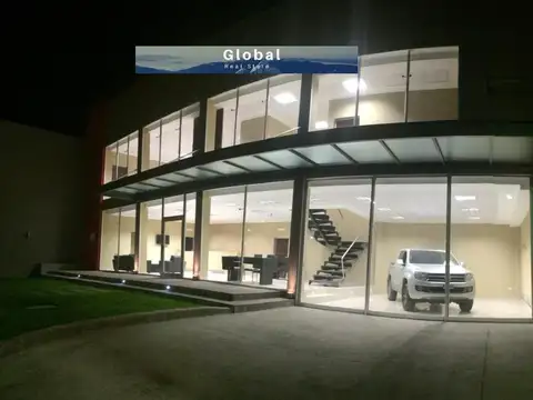 Edificio Comercial Lomas De Zamora, Local, Depósito, Oficinas Y Estacionamiento 100