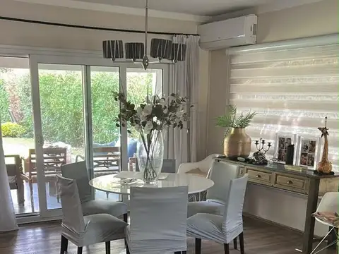 Casa 5 ambientes con 3 baños