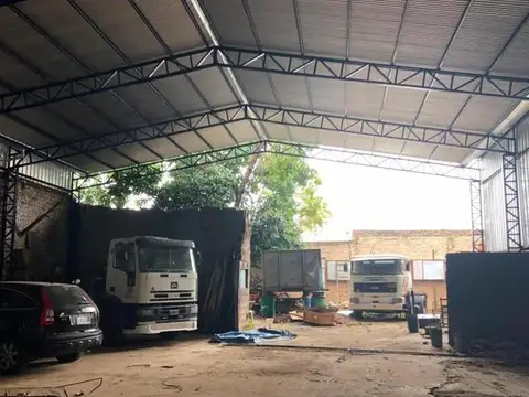 Galpon en Venta 47  mts Fondo