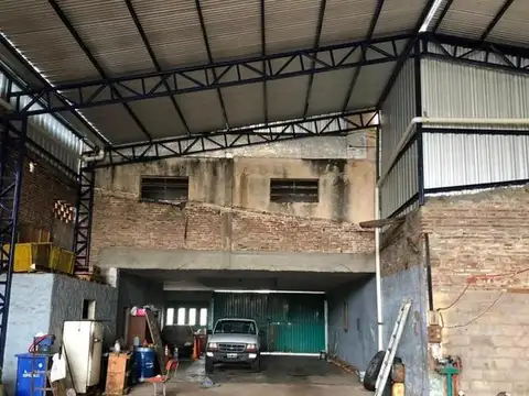 Galpon en Venta 17  mts Frente