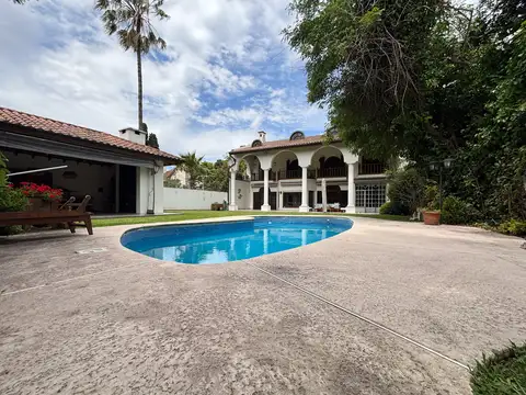 Venta Casa 8 ambientes · Quincho · Pileta · Mirador · Acassuso · San Isidro