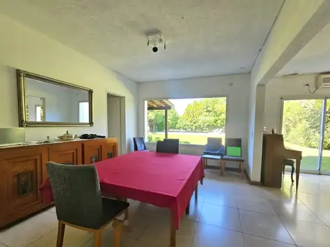 Casa en Venta con 4 cocheras