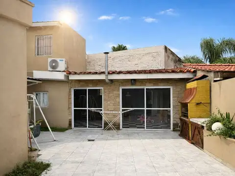 Venta PH 4 ambs. Exc. Ubicación. Quincho y Patio