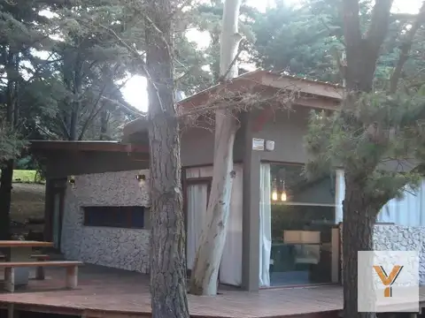 Casa en venta - 2 Dormitorios 1 Baño - Cocheras - 675Mts2 - Mar de Las Pampas