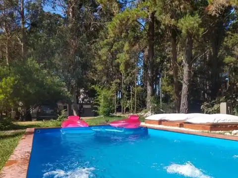 Casa en Venta con 3 cocheras