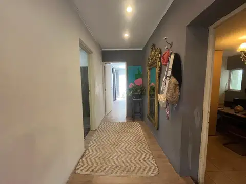 Casa en Alquiler con 2 cocheras