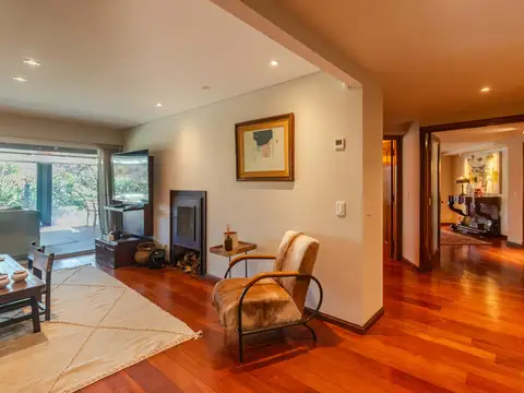 Departamento en Venta con 3 cocheras