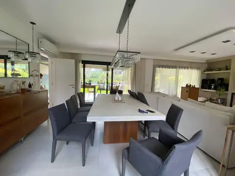 Casa en Alquiler de 4 dormitorios