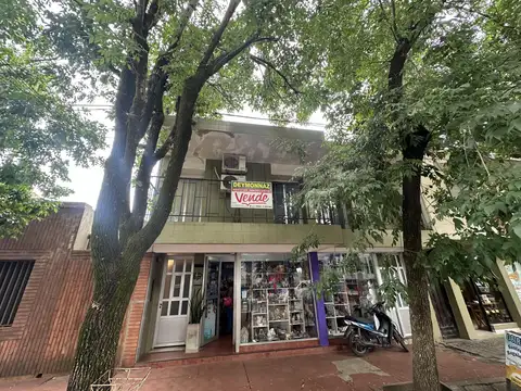 Oficinas en  General Paz entre calles 12 de Abril Y San Martin.