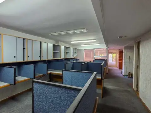 Oficina Monoambiente con 5 baños