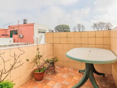 VENTA CASA 3 DORMITORIOS Y GARAJE JACINTO VERA