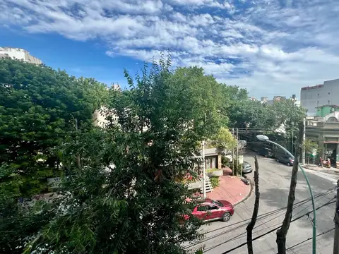 Departamento 4 Ambientes Reciclado, en Alquiler, Zona Centro.