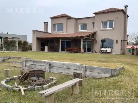 Casa en Alquiler Temporal de 4 dormitorios