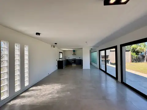 Casa en Venta en Funes, USD 163.000