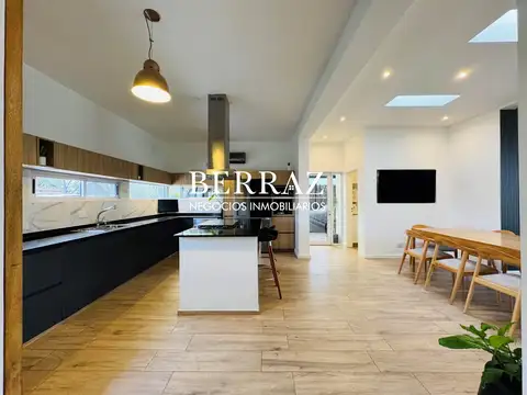 Casa Venta 4 Dormitorios Barrio Santa Catalina Lote de 790 m2 Villanueva Tigre