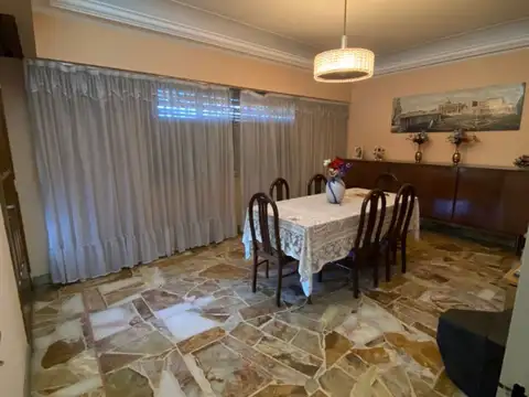 Depto Tipo Casa 3 ambientes con 3 baños