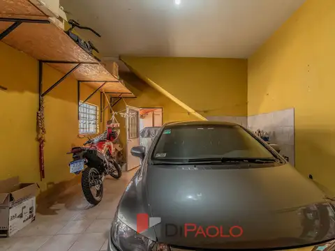 Venta Casa 4 amb c/ balcon- Patio Y cochera - Villa Bonich- Acepta Permuta- Financia un porcentaje