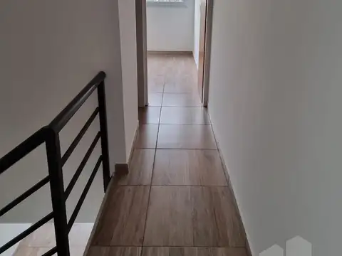 Depto Tipo Casa en Venta en Castelar Sur, USD 90.000