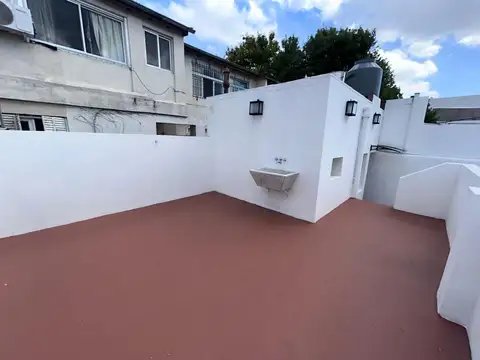 Depto Tipo Casa en Alquiler de 2 dormitorios