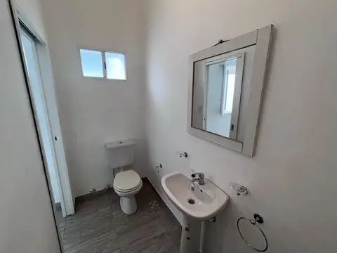 Depto Tipo Casa en Alquiler al Este