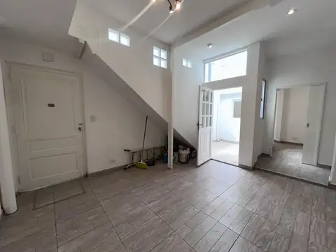 Depto Tipo Casa en Alquiler de 2 dormitorios