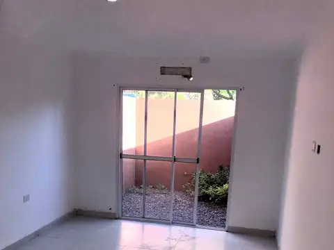 Depto planta baja en barrio De Vicenzo