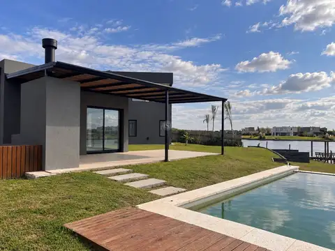 Casa en Alquiler de 3 dormitorios