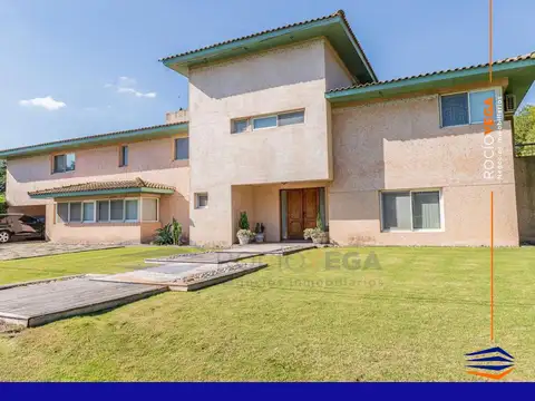 Casa 10 ambientes con 7 baños