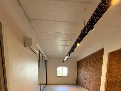 Oficina en Alquiler 25 años