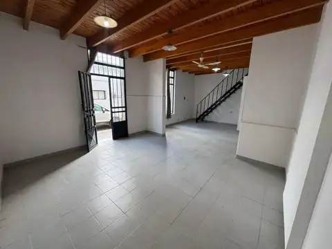 Local en Alquiler en Victoria, $ 420.000
