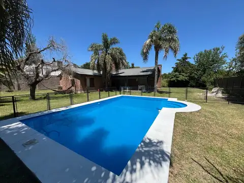 Propiedad en venta- Juan Bautista Alberdi al 2400, Barrio Los Troncos, Funes- 3 dormitorios.