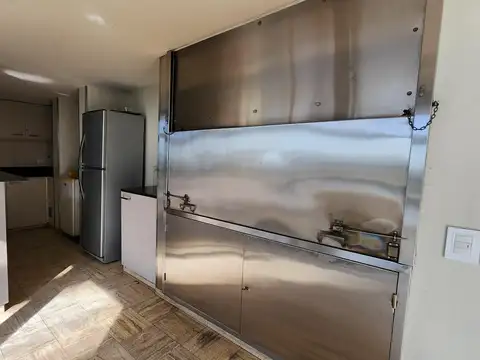 Departamento en Alquiler con 3 cocheras