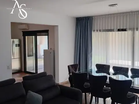 Casa 6 ambientes con 2 baños