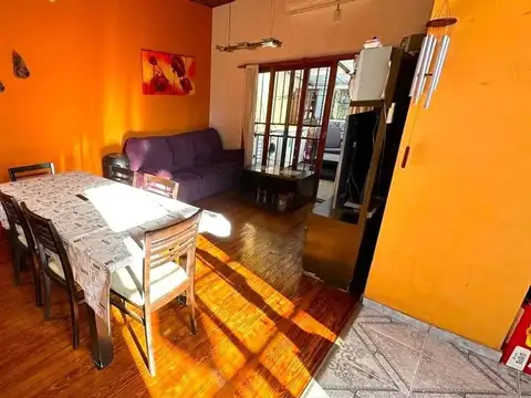Depto Tipo Casa en Venta de 5 ambientes