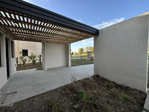 Casa en Venta en Barrio El Tilbury, Pilará - 7 Ambientes