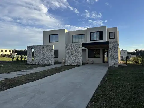 Casa en Venta en Barrio El Tilbury, Pilará - 7 Ambientes