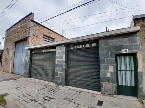 Casa con Galpón en Venta
