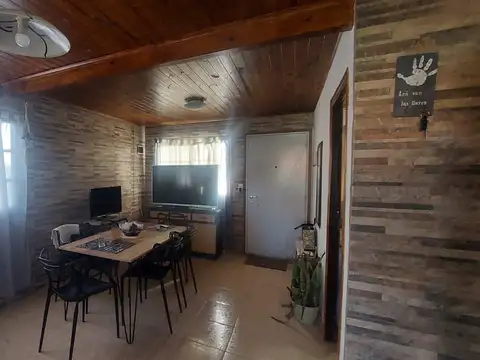Casa 2 ambientes con 1 baño