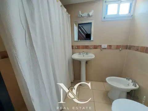 Depto Tipo Casa en Venta con 1 cocheras
