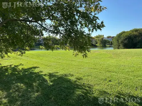 Terreno en Venta en Santa Barbara, USD 720.000