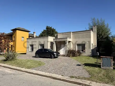 Casa en Alquiler de 3 dormitorios