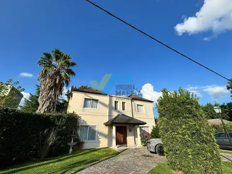 VENTA CASA 5 AMB EN CAMPO GRANDE PILAR 100