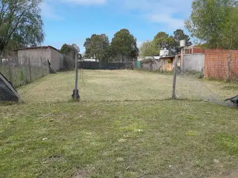 Lote en barrio Ezcurra Medrano