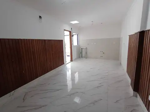 Depto Tipo Casa 3 ambientes con 2 baños