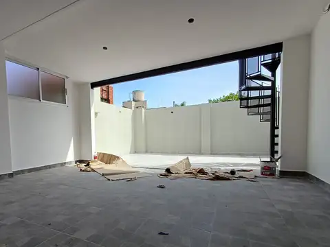 Depto Tipo Casa en Venta al Este