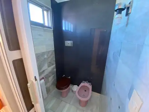 Casa en Venta con 4 cocheras