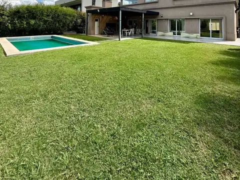 CASA EN VENTA BARRIO CERRADO HUDSON
