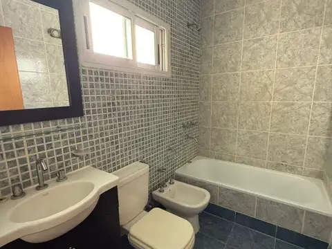 Departamento en Alquiler en Zárate, $ 730.000