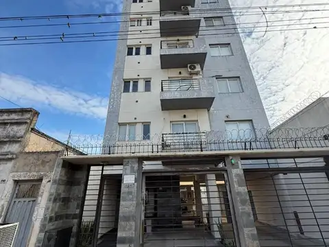 Departamento Av. Lavalle 243 piso 6  A con cochera